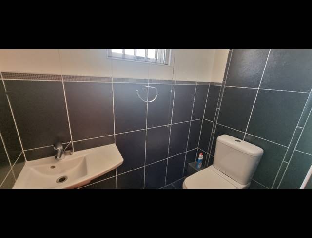 3 BEDROOM HOUSE FOR SALE IN SOMERSET PARK